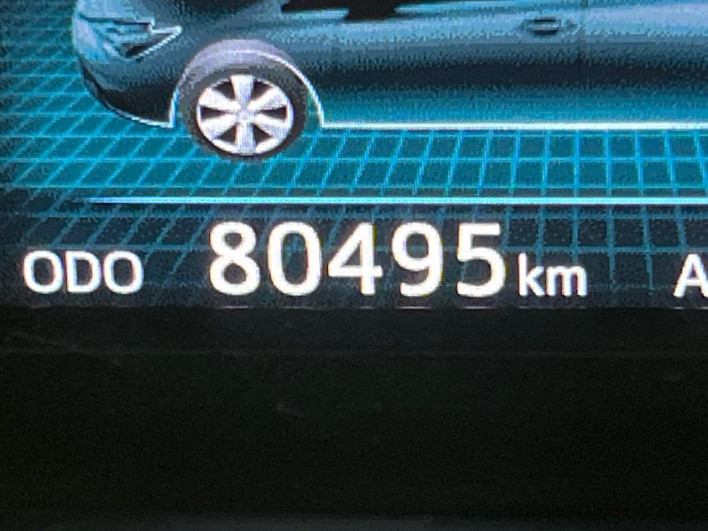 2015 Toyota Prius α DAA-ZVW41W (UW-6a3756f90c172)[2]