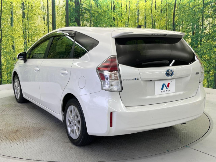 2015 Toyota Prius α DAA-ZVW41W (UW-6a3756f90c172)[10]