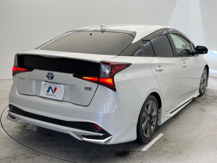2020 Toyota Prius 6AA-ZVW51 (UW-6a3756feebd63)[16]