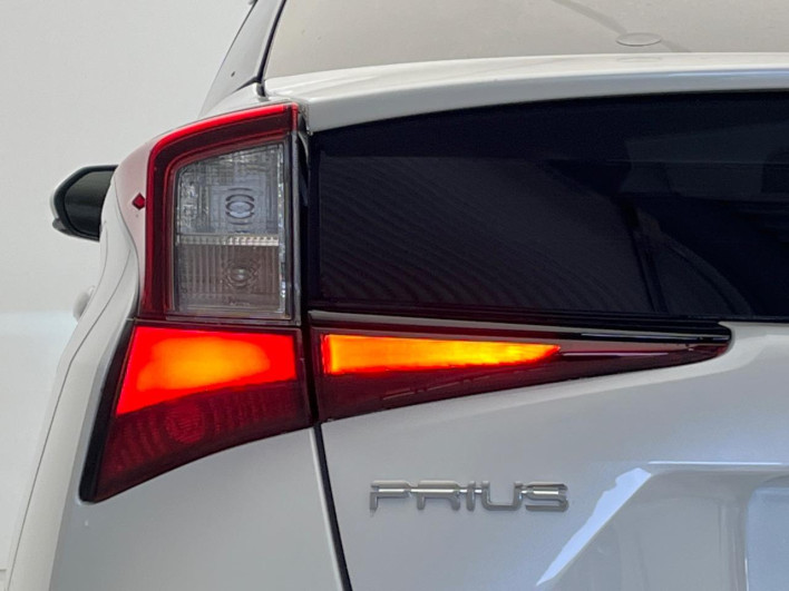 2020 Toyota Prius 6AA-ZVW51 (UW-6a3756feebd63)[20]