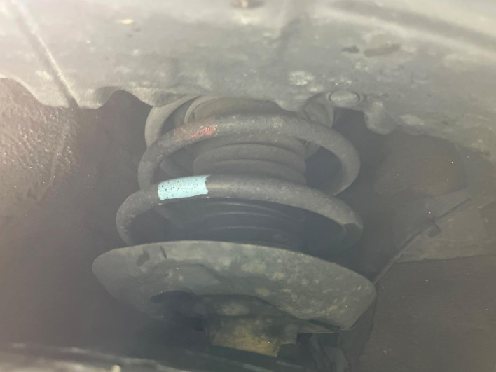 2017 Toyota Prius PHV DLA-ZVW52 (UW-6a375700b7e51)[16]
