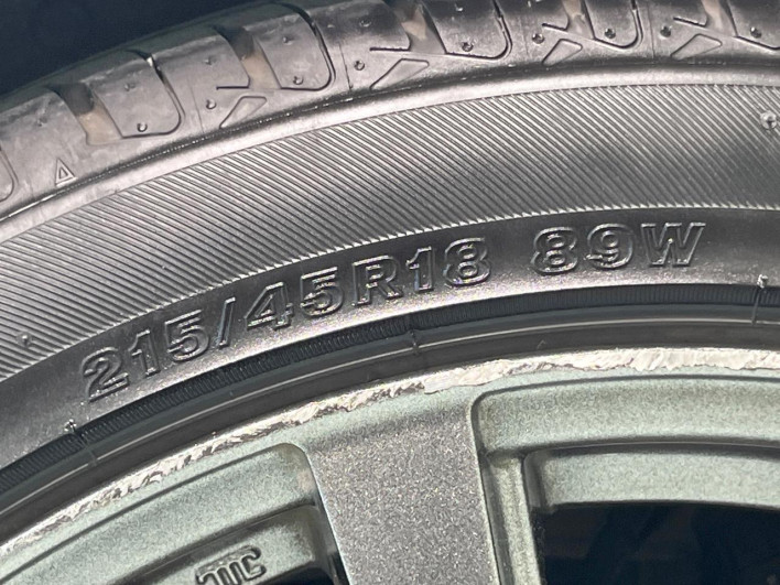 2018 Mazda Axela Sports LDA-BM2FS (UW-6a3b49e618a7c)[8]