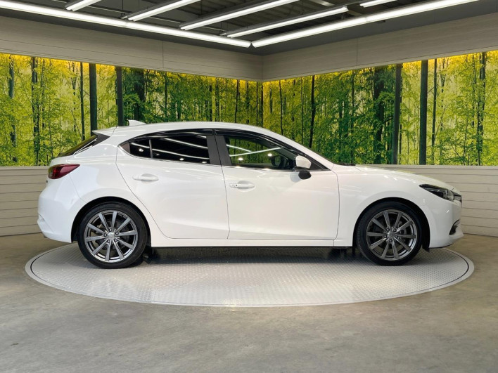 2018 Mazda Axela Sports LDA-BM2FS (UW-6a3b49e618a7c)[16]