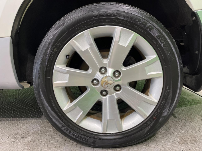 2011 Mitsubishi Delica D:5 DBA-CV5W (UW-6a3b49ef839e2)[10]