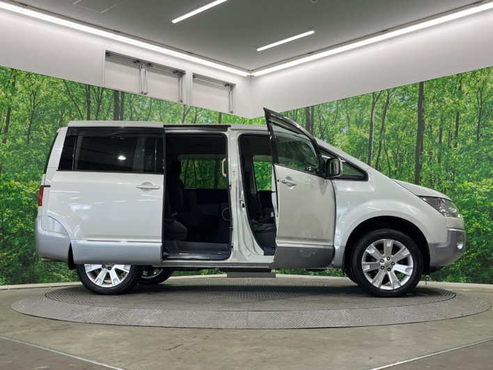 2011 Mitsubishi Delica D:5 DBA-CV5W (UW-6a3b49ef839e2)[22]