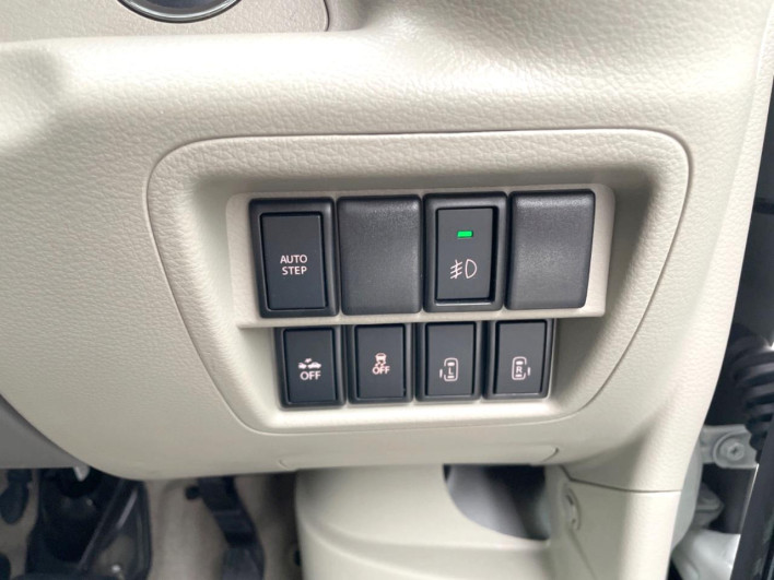 2015 Suzuki Every Wagon ABA-DA17W (UW-6a3b49f265524)[26]