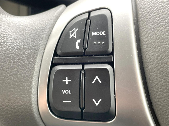 2015 Suzuki Every Wagon ABA-DA17W (UW-6a3b49f265524)[21]