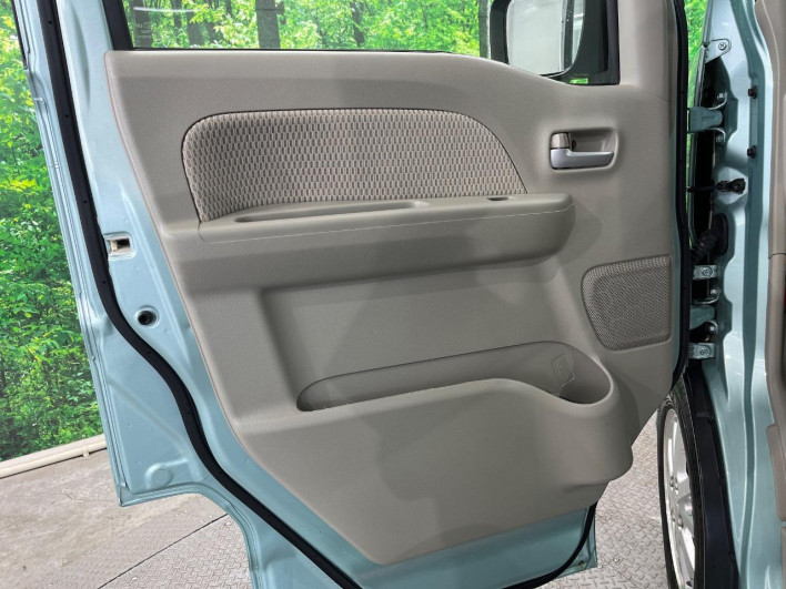 2016 Suzuki Every Wagon ABA-DA17W (UW-6a3b49f26a732)[29]