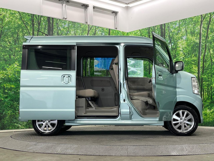 2016 Suzuki Every Wagon ABA-DA17W (UW-6a3b49f26a732)[22]