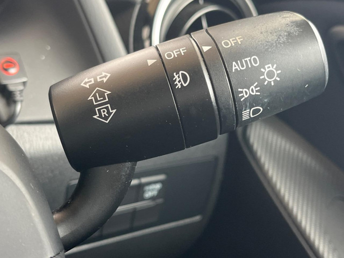 2015 Mazda Demio DBA-DJ3FS (UW-6a3b49f4df894)[28]
