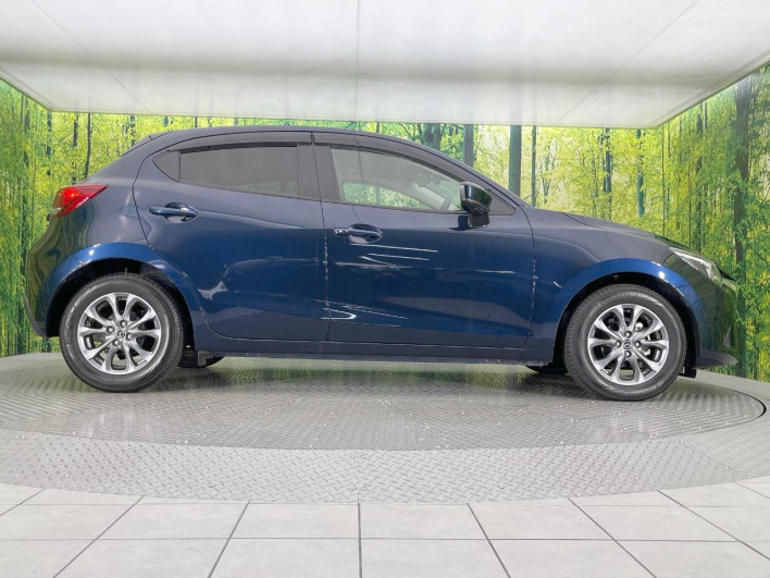 2017 Mazda Demio DBA-DJ3FS (UW-6a3b49f52a0b8)[24]