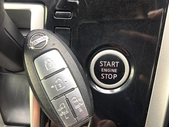 2017 Nissan Serena DAA-GFC27 (UW-6a3b4a13dde83)[20]