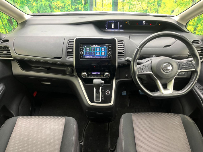 2017 Nissan Serena DAA-GFC27 (UW-6a3b4a13dde83)[27]