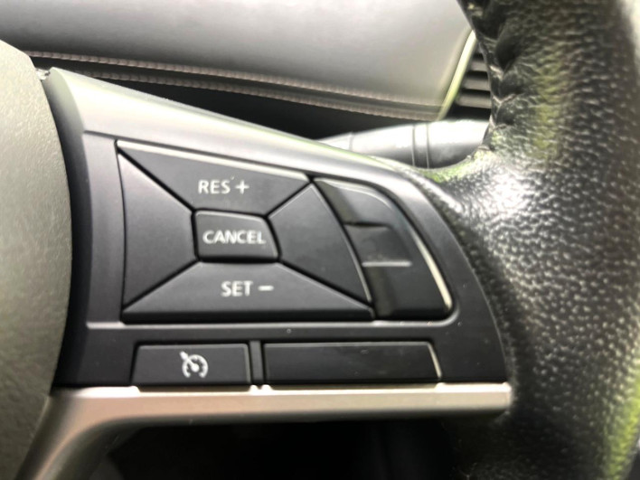 2017 Nissan Serena DAA-GFC27 (UW-6a3b4a13dde83)[17]