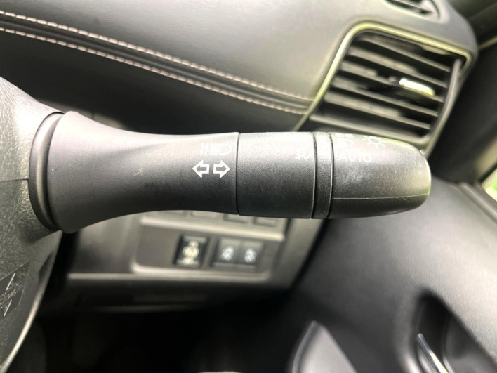 2017 Nissan Serena DAA-GFC27 (UW-6a3b4a13dde83)[15]