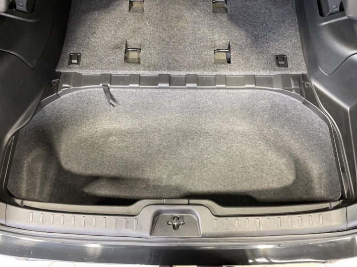 2017 Nissan Serena DAA-GFC27 (UW-6a3b4a13e6fda)[29]
