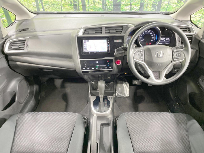 2017 Honda Fit DBA-GK4 (UW-6a3b4a1cb8a23)[13]
