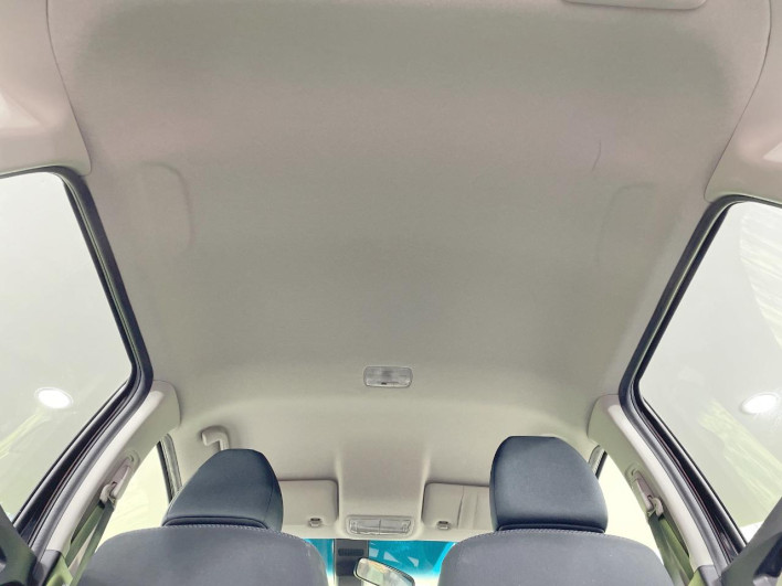 2017 Honda Fit DBA-GK4 (UW-6a3b4a1cb8a23)[6]