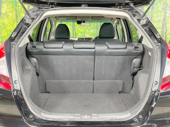 2017 Honda Fit DBA-GK4 (UW-6a3b4a1cb8a23)[8]