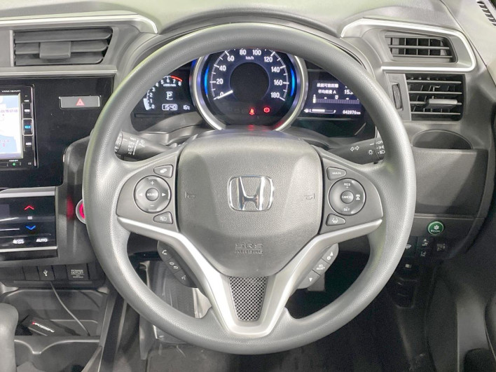 2017 Honda Fit DBA-GK4 (UW-6a3b4a1cb8a23)[14]