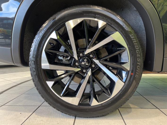 2023 Mitsubishi OUTLANDER PHEV 5LA-GN0W (UW-6a3b4a1dc9b7b)[27]