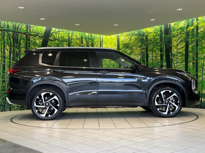2023 Mitsubishi OUTLANDER PHEV 5LA-GN0W (UW-6a3b4a1dc9b7b)[17]