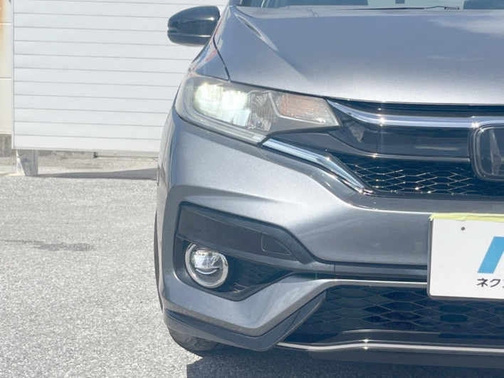 2017 Honda Fit Hybrid DAA-GP5 (UW-6a3b4a1fb5145)[15]