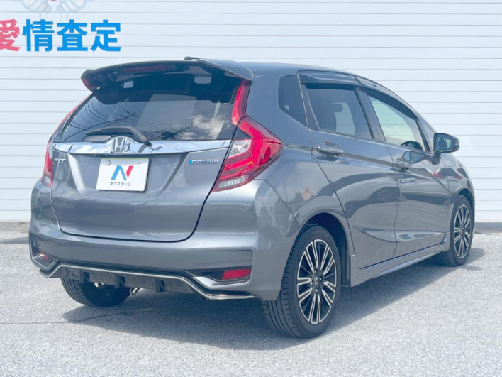 2017 Honda Fit Hybrid DAA-GP5 (UW-6a3b4a1fb5145)[8]