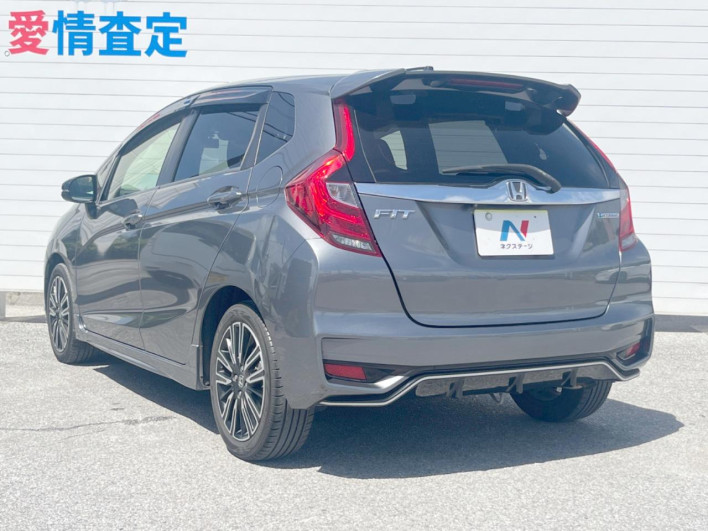 2017 Honda Fit Hybrid DAA-GP5 (UW-6a3b4a1fb5145)[6]