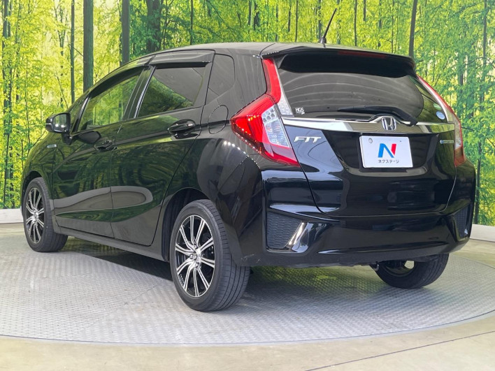 2015 Honda Fit Hybrid DAA-GP5 (UW-6a3b4a21a1725)[6]