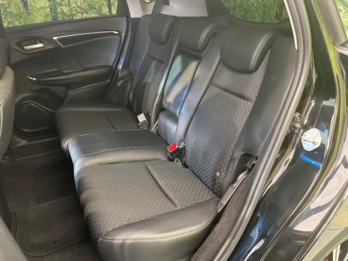 2015 Honda Fit Hybrid DAA-GP5 (UW-6a3b4a21a1725)[25]
