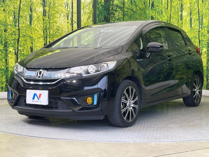 2015 Honda Fit Hybrid DAA-GP5 (UW-6a3b4a21a1725)[4]