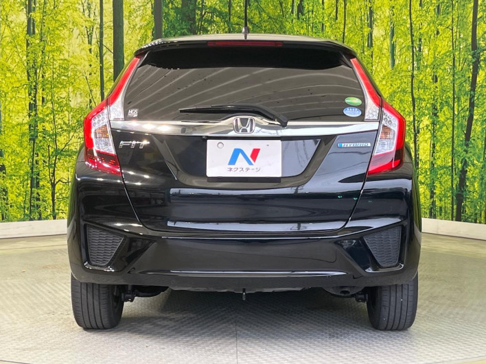 2015 Honda Fit Hybrid DAA-GP5 (UW-6a3b4a21a1725)[7]