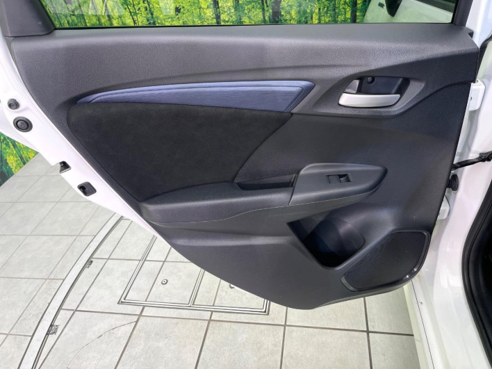 2015 Honda SHUTTLE DAA-GP8 (UW-6a3b4a2489ddb)[27]