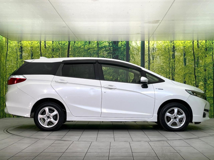 2015 Honda SHUTTLE DAA-GP8 (UW-6a3b4a2489ddb)[17]