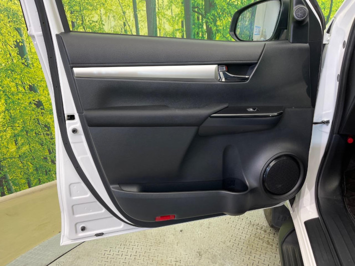 2024 Toyota Hilux 3DF-GUN125 (UW-6a3b4a2d9e6dd)[8]