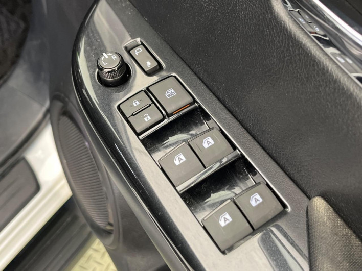 2024 Toyota Hilux 3DF-GUN125 (UW-6a3b4a2d9e6dd)[23]