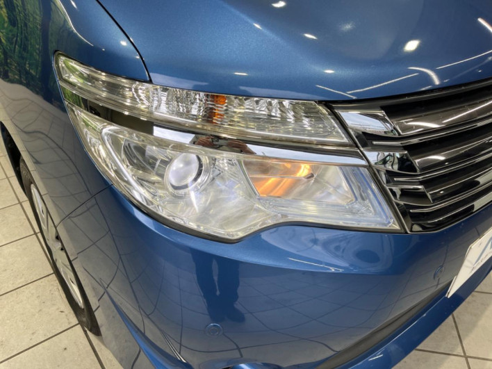 2016 Nissan Serena DAA-HC26 (UW-6a3b4a3656737)[23]