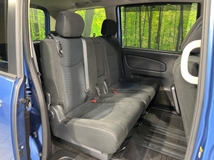 2016 Nissan Serena DAA-HC26 (UW-6a3b4a3656737)[29]