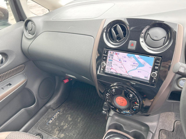 2017 Nissan Note DAA-HE12 (UW-6a3b4a38bd252)[14]