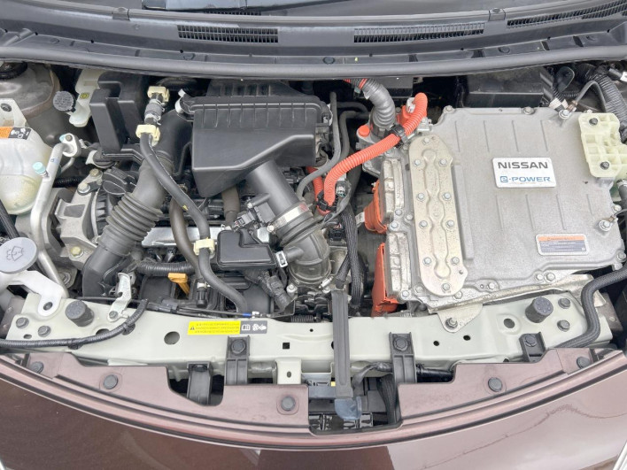 2017 Nissan Note DAA-HE12 (UW-6a3b4a38bd252)[4]