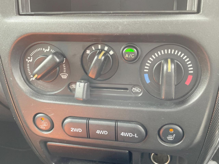 2011 Suzuki Jimny ABA-JB23W (UW-6a3b4a4cd5580)[23]