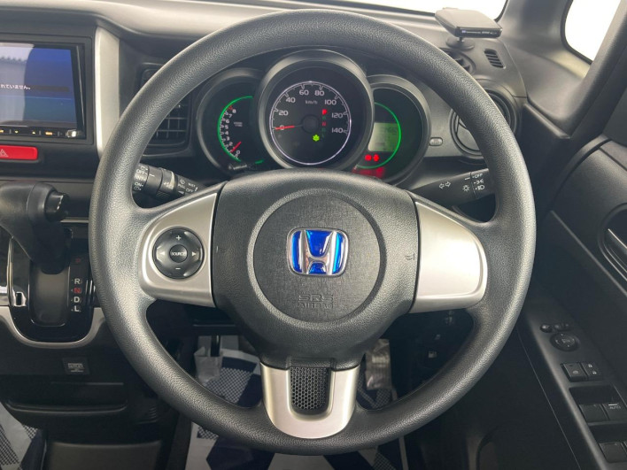 2015 Honda N-BOX DBA-JF1 (UW-6a3b4a5bd9834)[20]