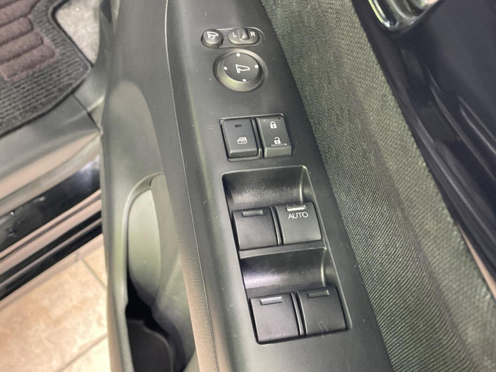 2015 Honda N-BOX CUSTOM DBA-JF1 (UW-6a3b4a5c5b4d3)[10]