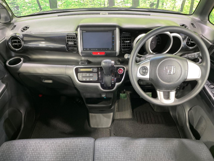 2015 Honda N-BOX CUSTOM DBA-JF1 (UW-6a3b4a5c5b4d3)[27]