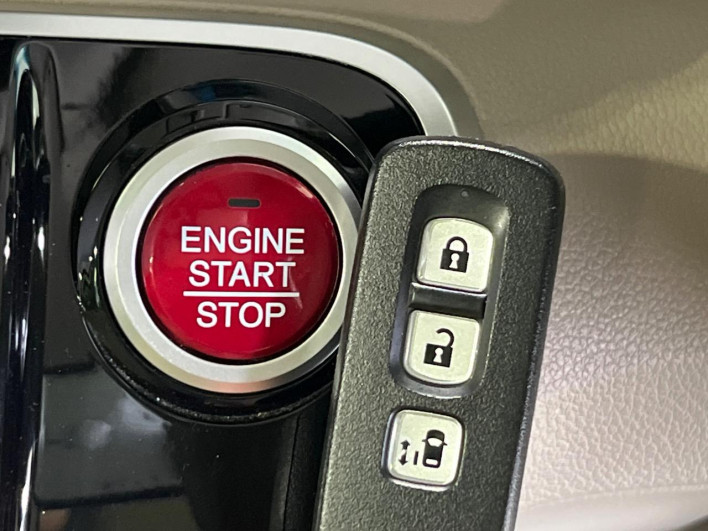 2016 Honda N-BOX DBA-JF1 (UW-6a3b4a5d05562)[9]