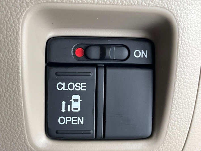 2016 Honda N-BOX DBA-JF1 (UW-6a3b4a5d05562)[16]