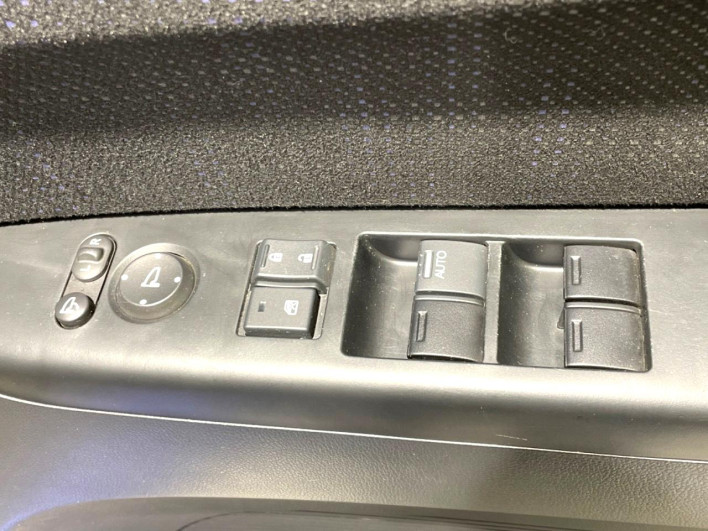 2016 Honda N-BOX DBA-JF1 (UW-6a3b4a5e2faef)[18]