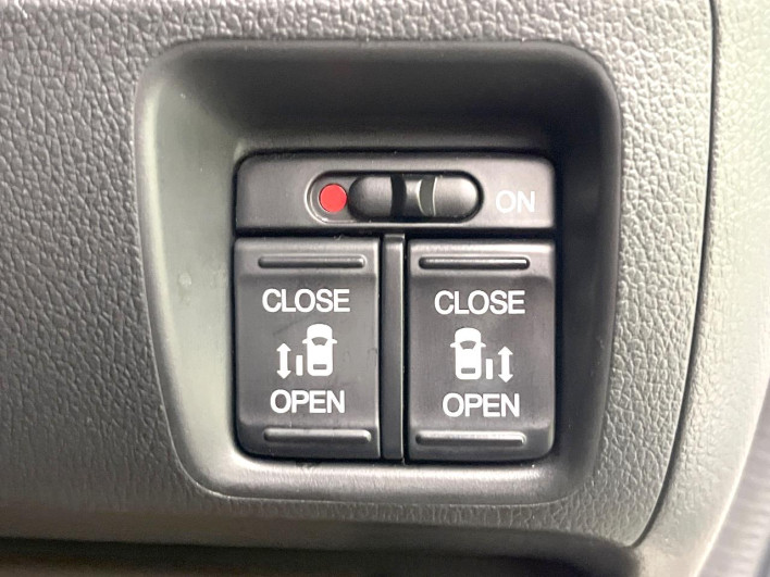2017 Honda N-BOX DBA-JF1 (UW-6a3b4a5eee453)[18]