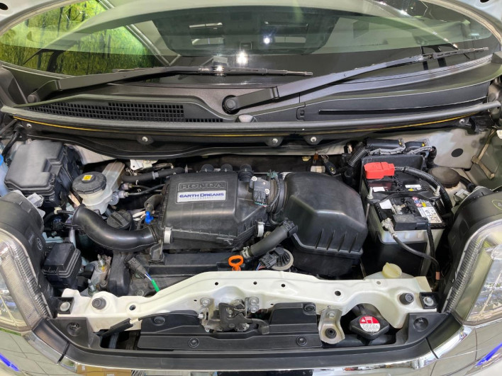 2017 Honda N-BOX CUSTOM DBA-JF1 (UW-6a3b4a5f306c4)[12]